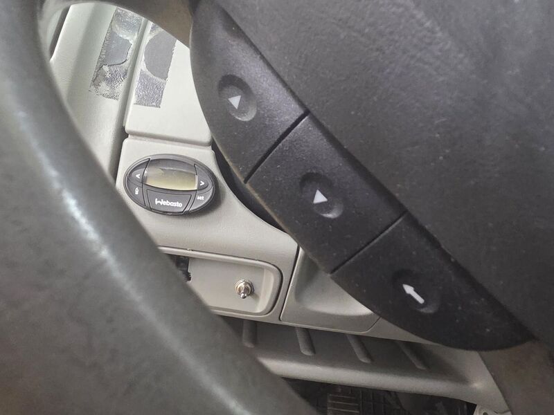 Opel Vivaro vaihtoauto