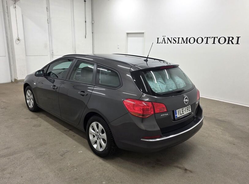 Opel Astra vaihtoauto