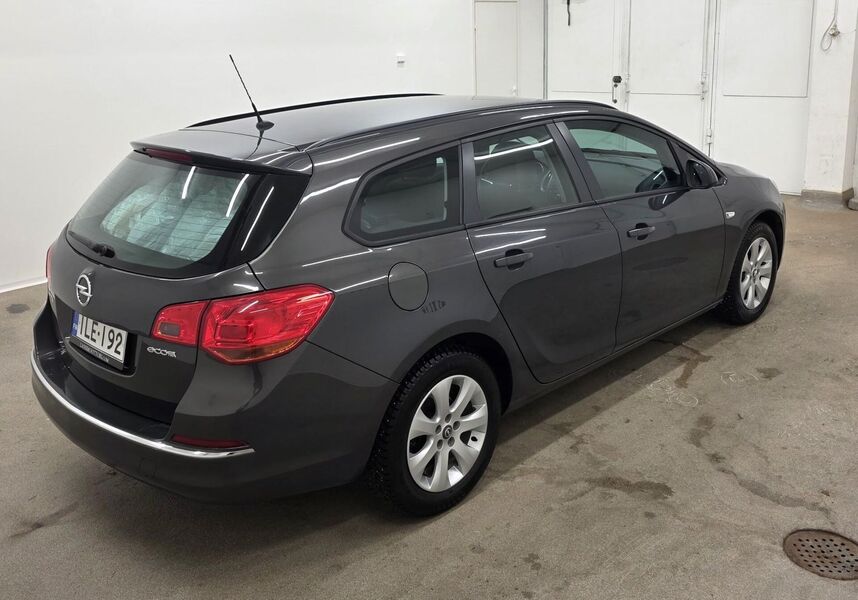 Opel Astra vaihtoauto