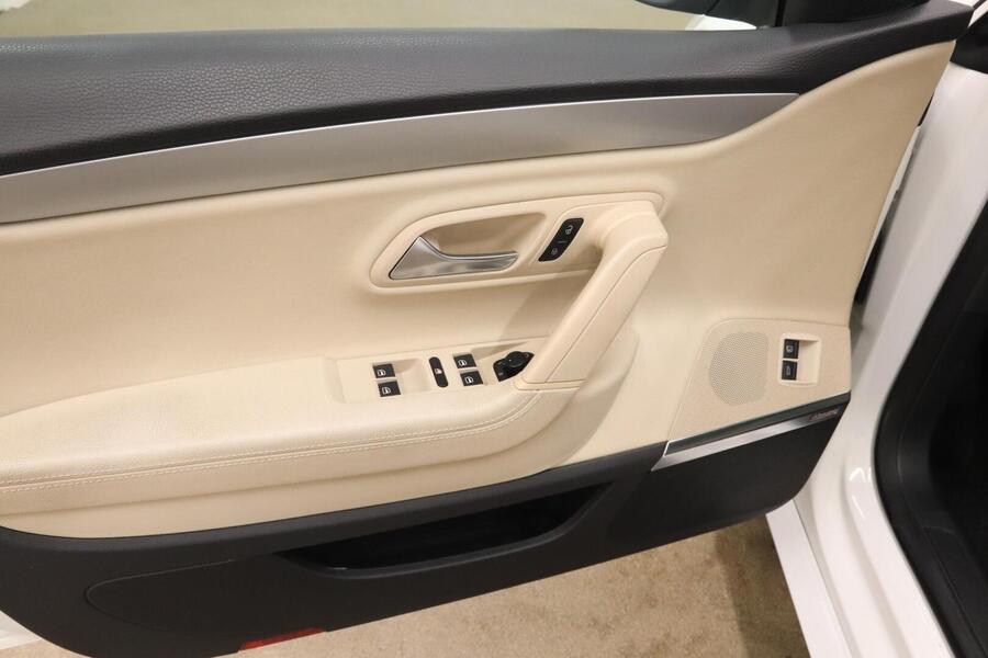 Volkswagen Passat CC vaihtoauto