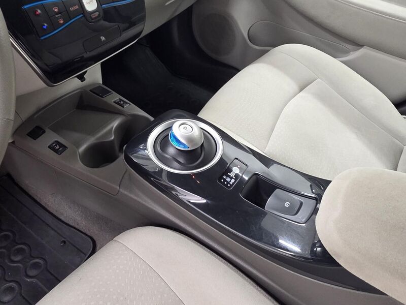 Nissan Leaf vaihtoauto