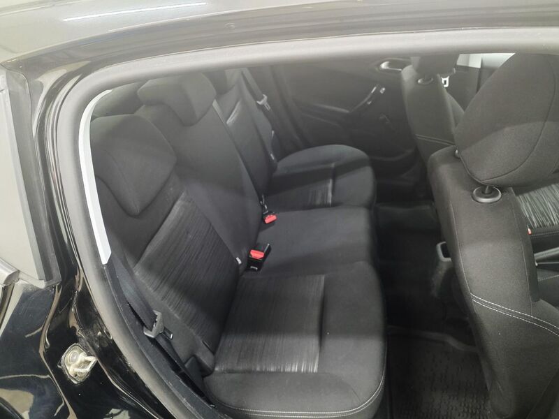 Peugeot 208 vaihtoauto