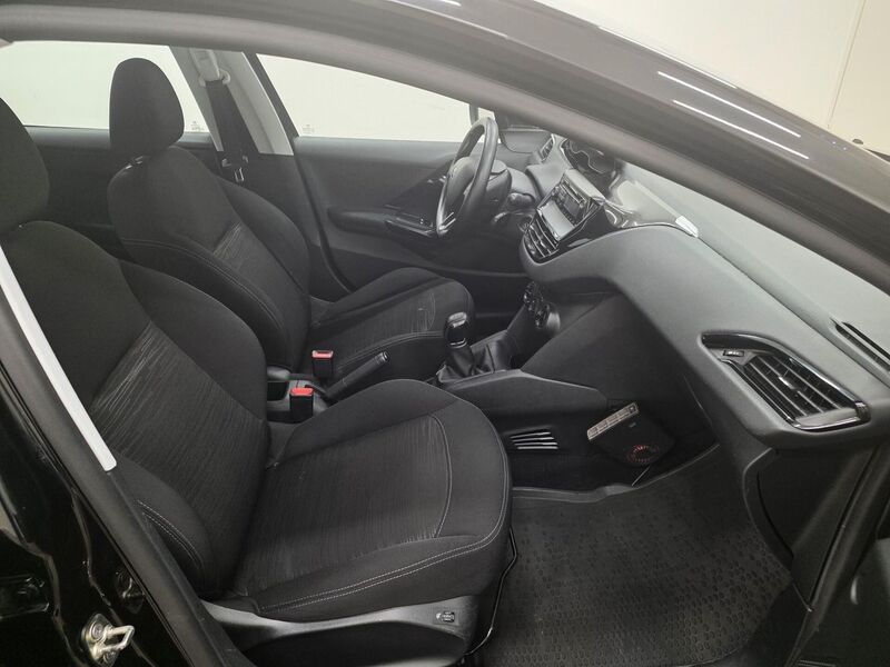 Peugeot 208 vaihtoauto