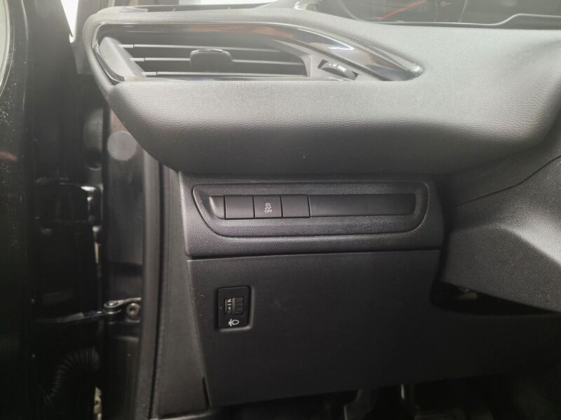 Peugeot 208 vaihtoauto