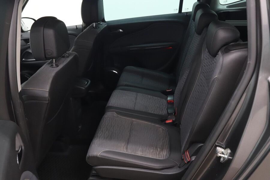 Opel Zafira Tourer vaihtoauto