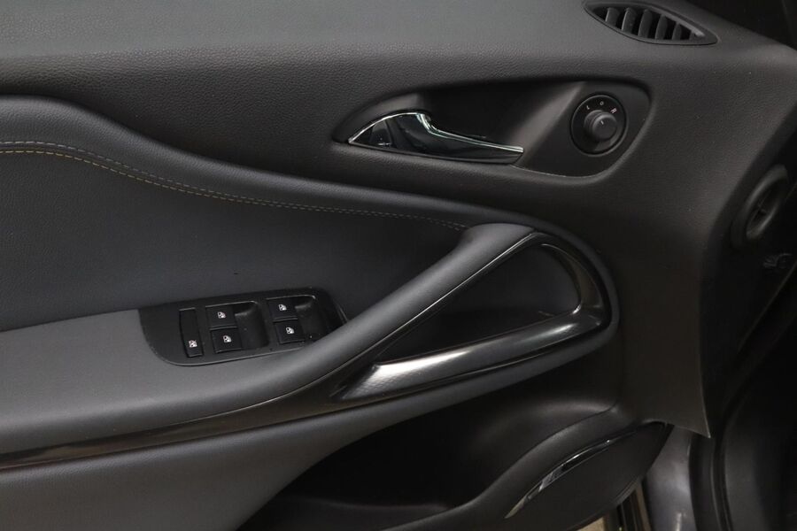 Opel Zafira Tourer vaihtoauto