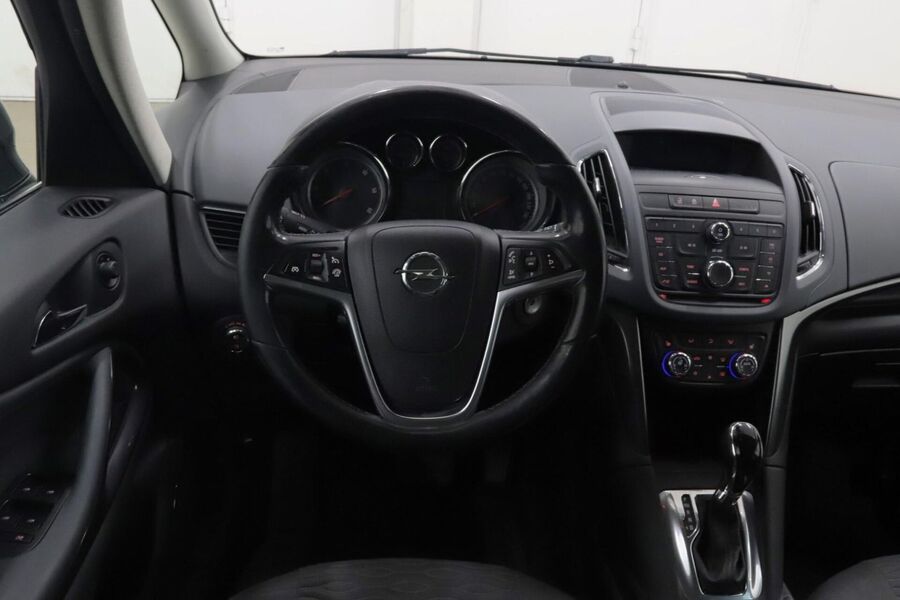 Opel Zafira Tourer vaihtoauto