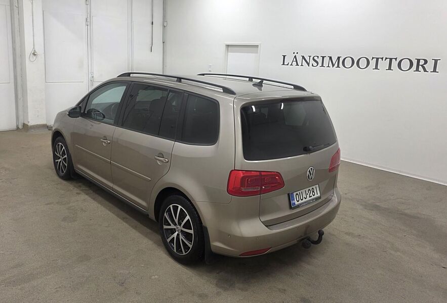 Volkswagen Touran vaihtoauto