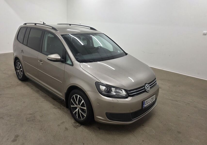 Volkswagen Touran vaihtoauto