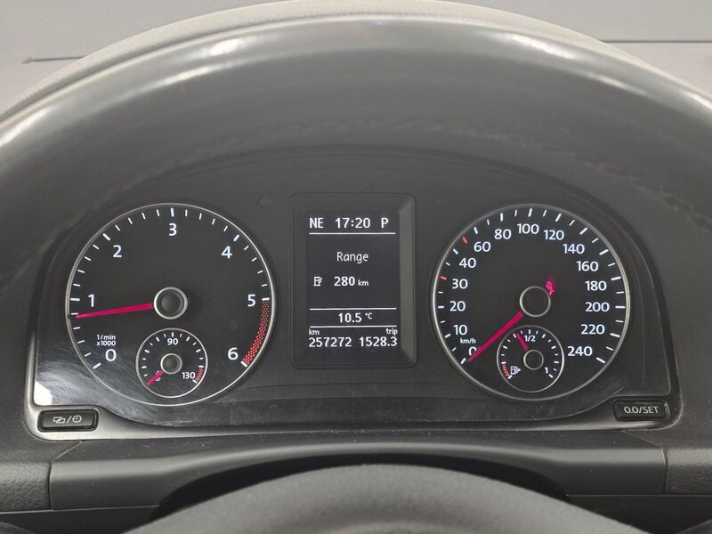 Volkswagen Touran vaihtoauto