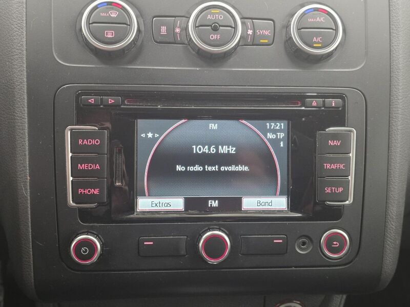 Volkswagen Touran vaihtoauto