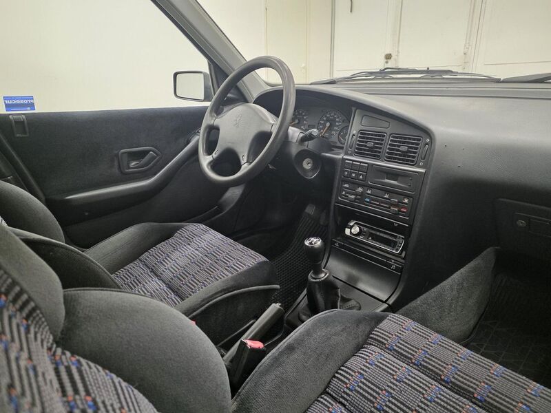 Peugeot 405 vaihtoauto