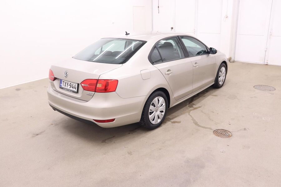 Volkswagen Jetta vaihtoauto