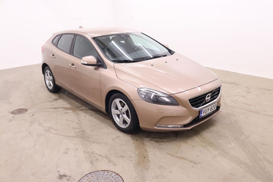 Volvo V40 vaihtoauto