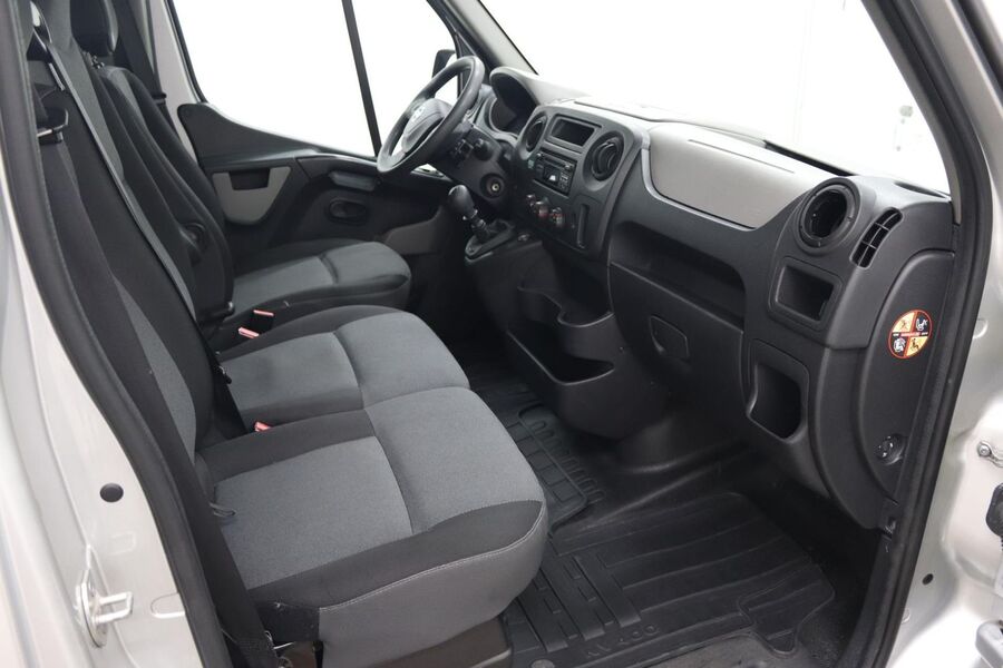 Nissan NV400 vaihtoauto