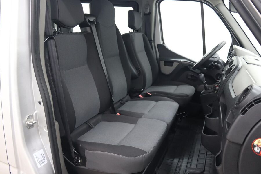 Nissan NV400 vaihtoauto