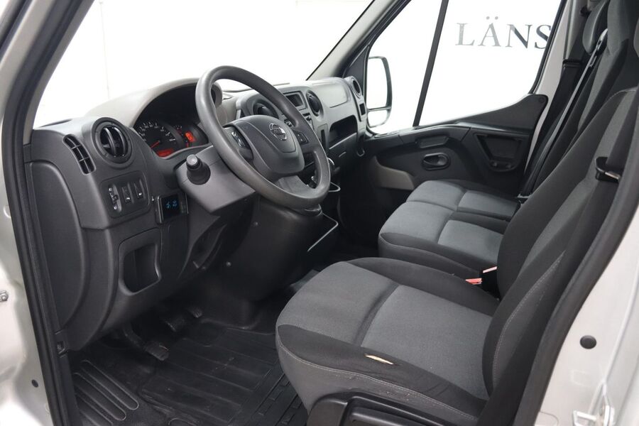 Nissan NV400 vaihtoauto