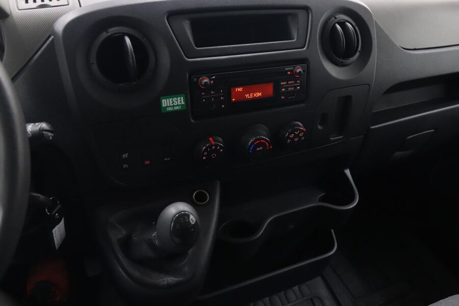 Nissan NV400 vaihtoauto