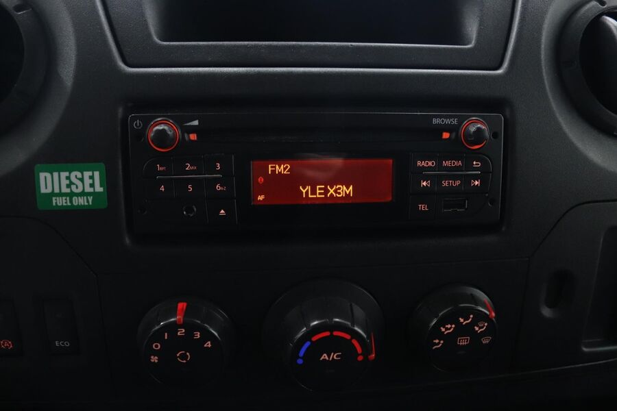 Nissan NV400 vaihtoauto