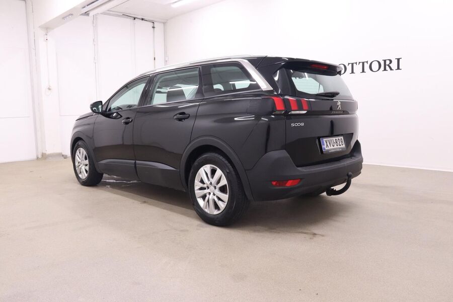 Peugeot 5008 vaihtoauto