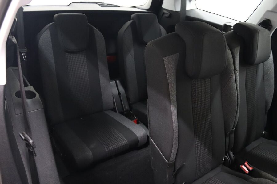 Peugeot 5008 vaihtoauto