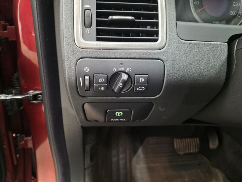 Volvo V70 vaihtoauto