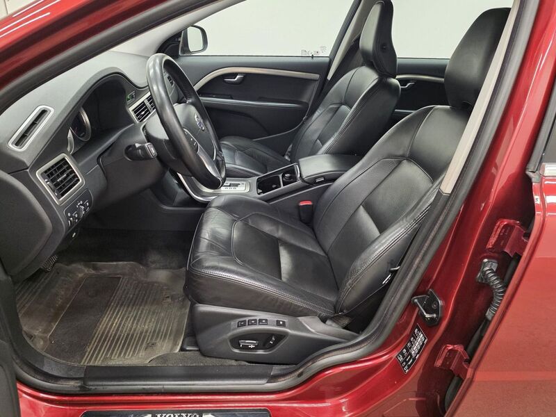 Volvo V70 vaihtoauto