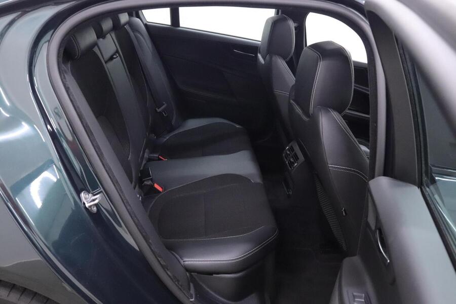 Jaguar XE vaihtoauto