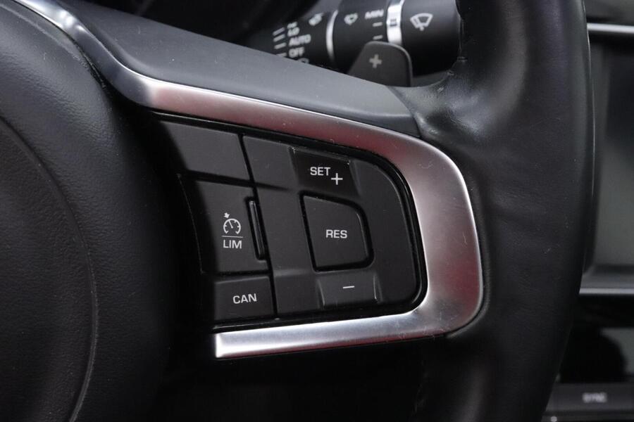 Jaguar XE vaihtoauto