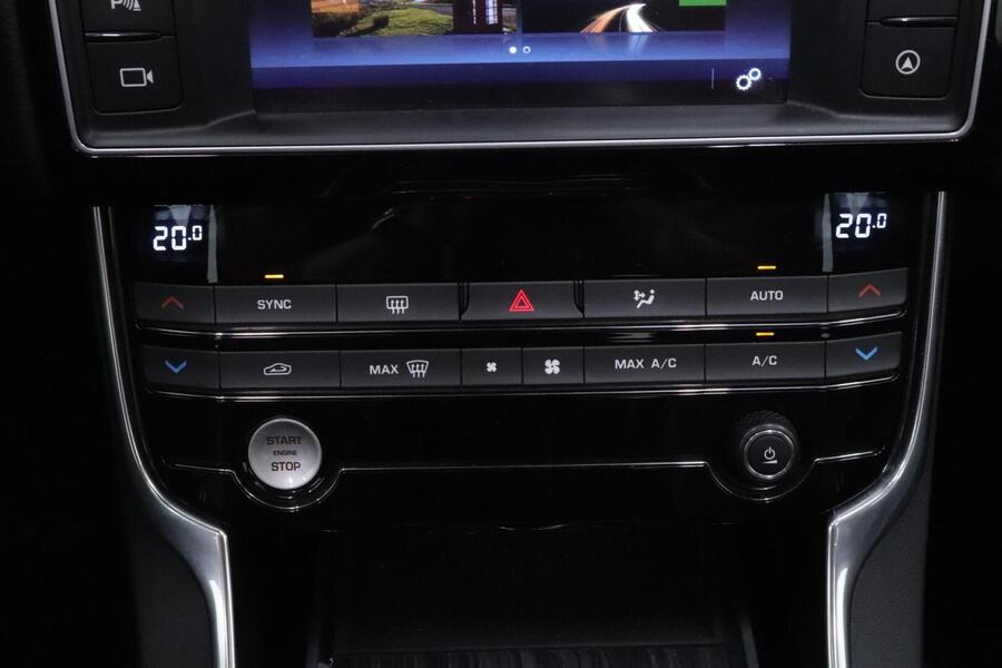 Jaguar XE vaihtoauto