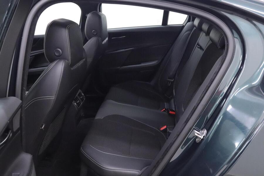 Jaguar XE vaihtoauto