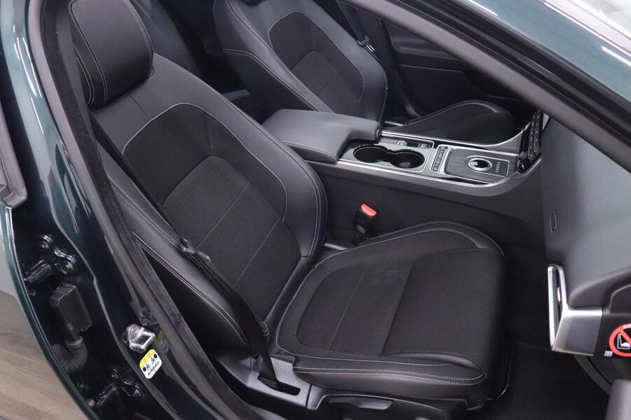 Jaguar XE vaihtoauto