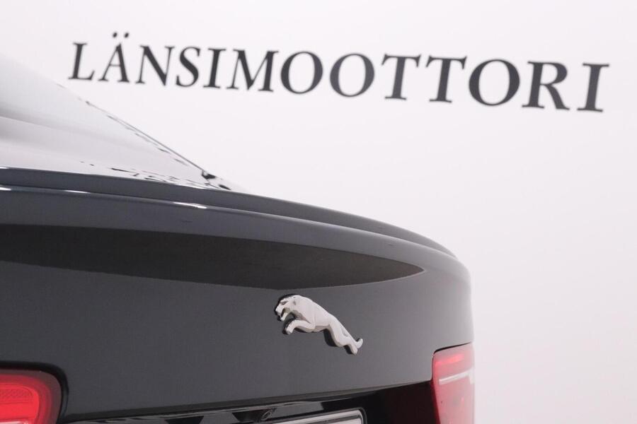 Jaguar XE vaihtoauto