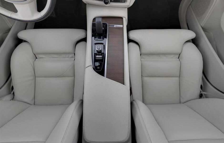 Volvo V90 Cross Country vaihtoauto