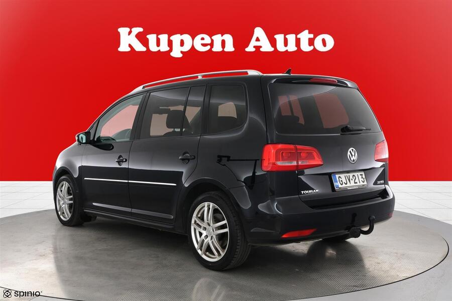 Volkswagen Touran vaihtoauto