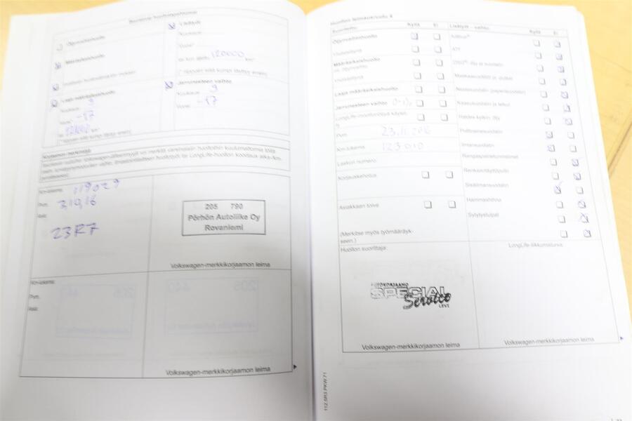 Volkswagen Touran vaihtoauto