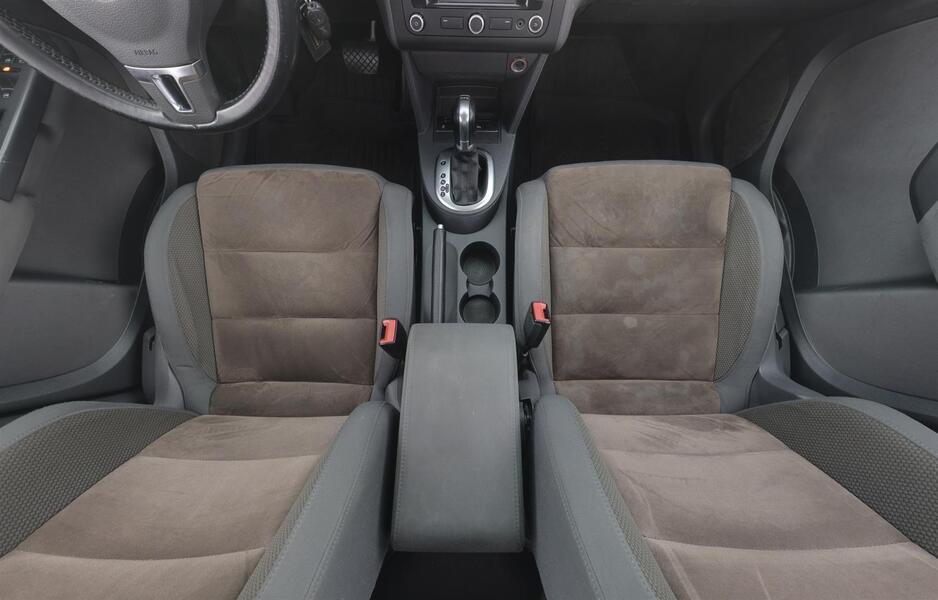 Volkswagen Touran vaihtoauto