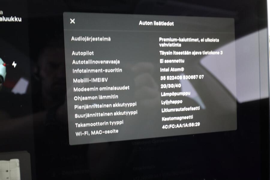 Tesla Model 3 vaihtoauto