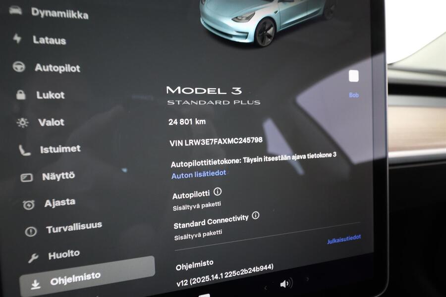 Tesla Model 3 vaihtoauto