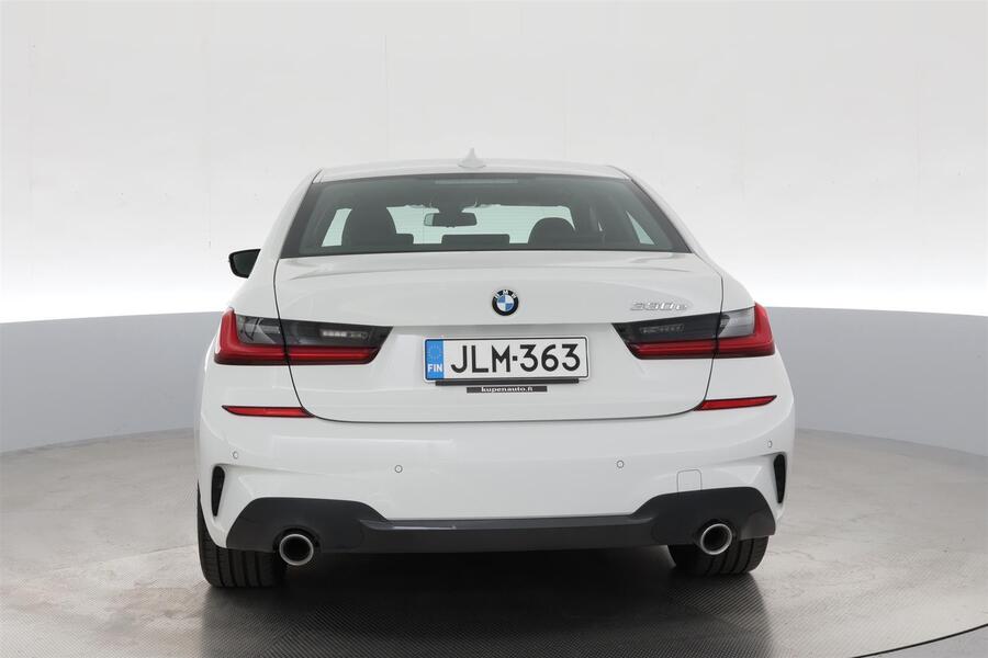 BMW 330 vaihtoauto