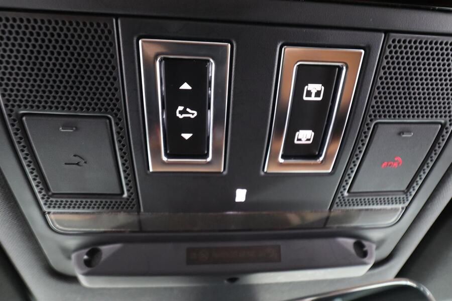 Land Rover Defender vaihtoauto