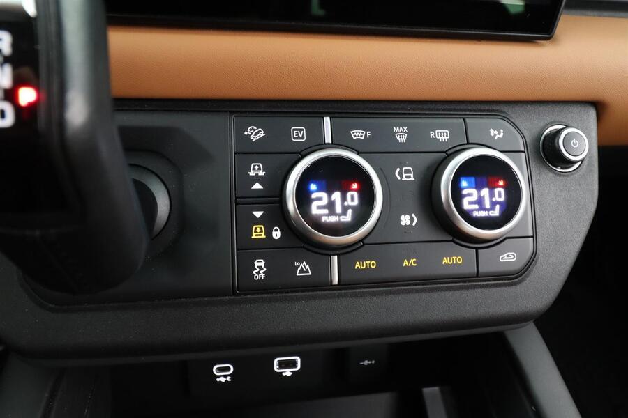 Land Rover Defender vaihtoauto