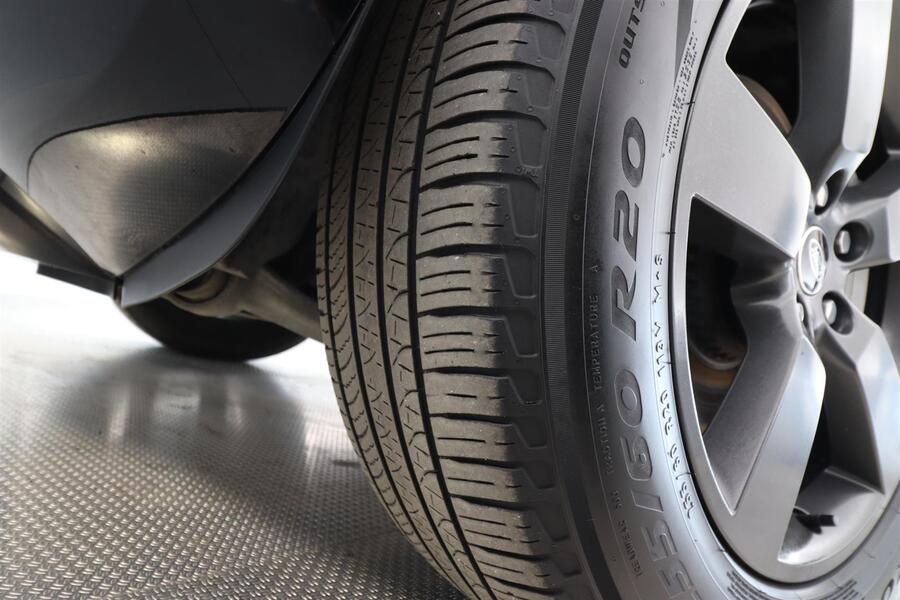 Land Rover Defender vaihtoauto