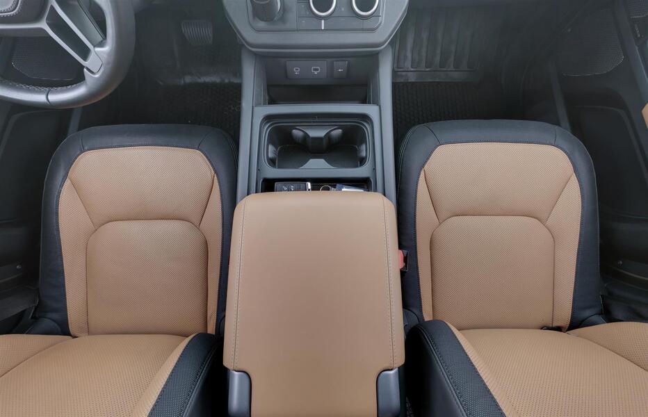 Land Rover Defender vaihtoauto