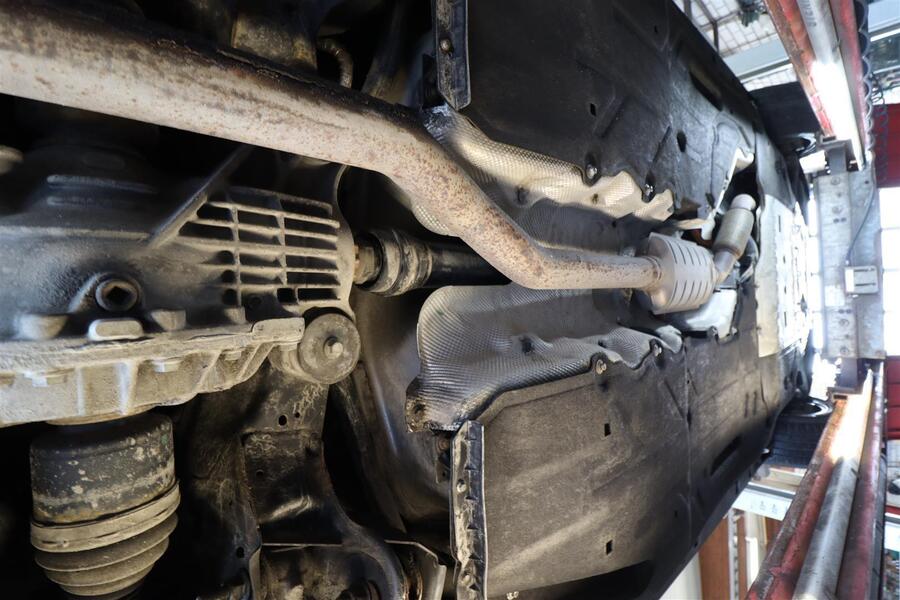 Land Rover Defender vaihtoauto