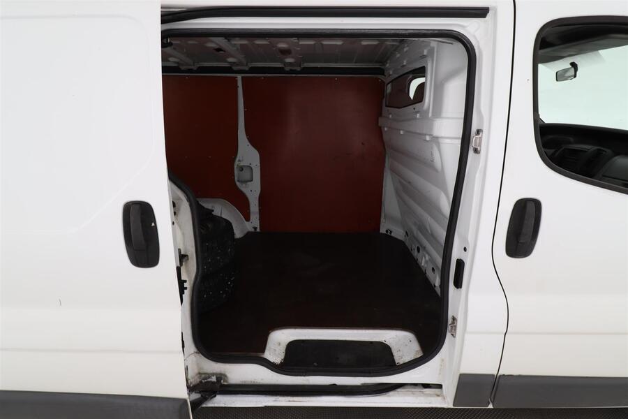 Nissan Primastar vaihtoauto