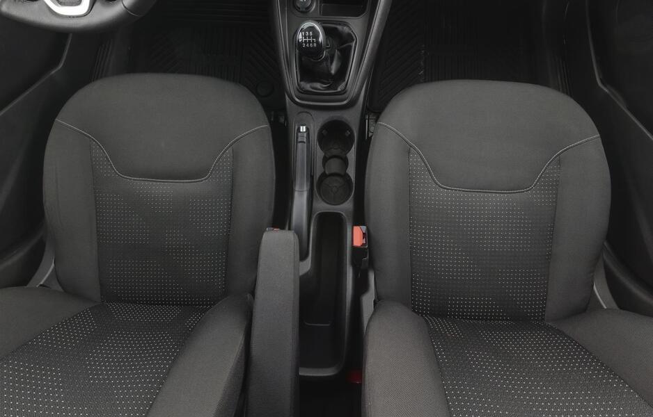 Ford Transit Courier vaihtoauto