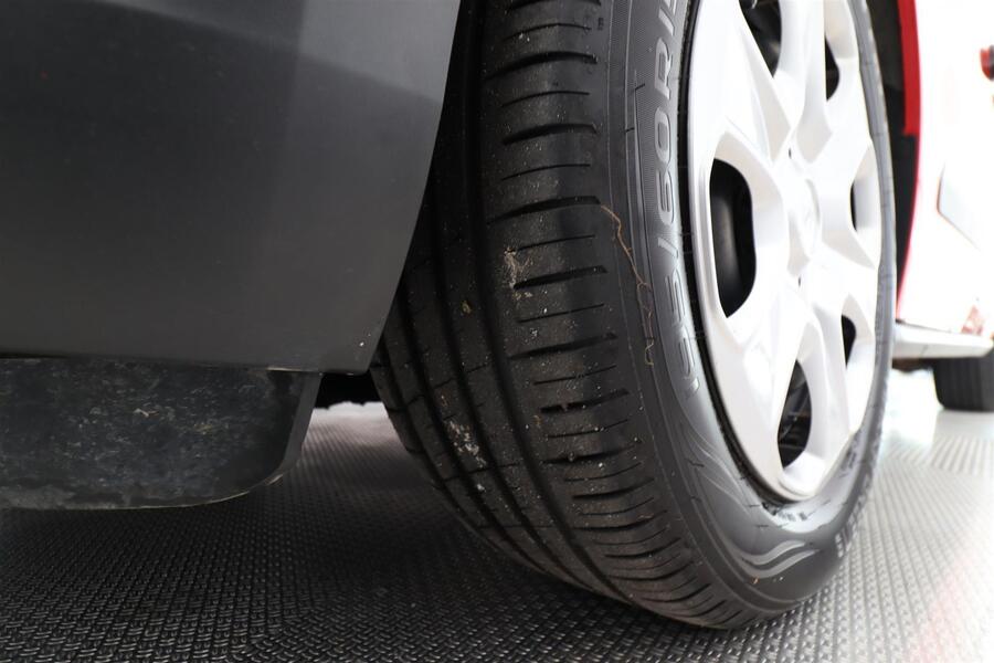 Ford Transit Courier vaihtoauto