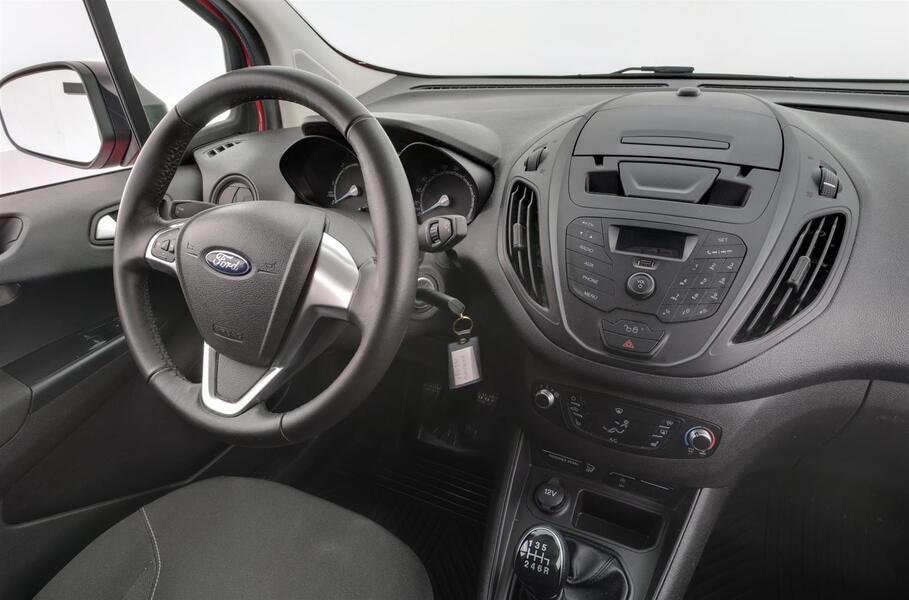 Ford Transit Courier vaihtoauto