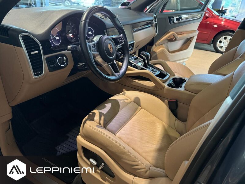 Porsche Cayenne vaihtoauto